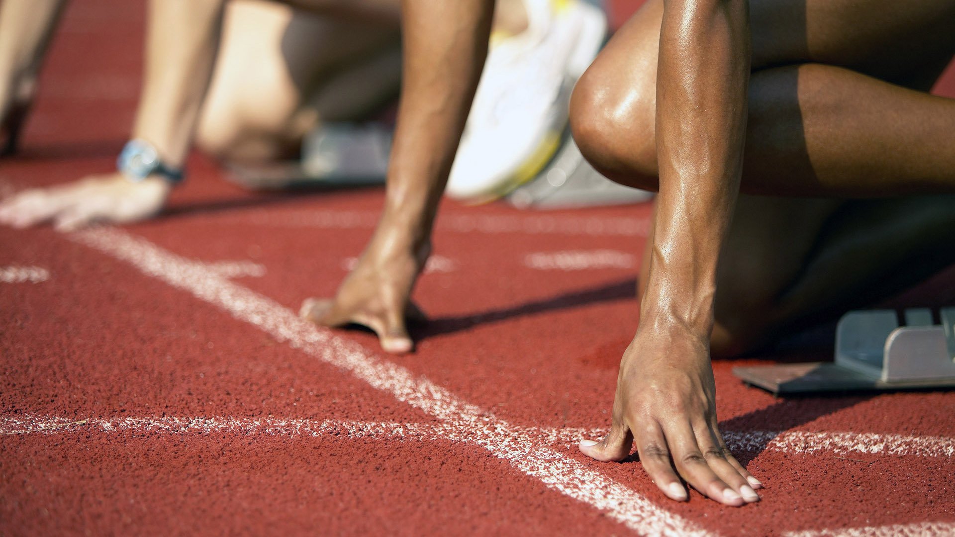 体育新闻中心激战全场实录